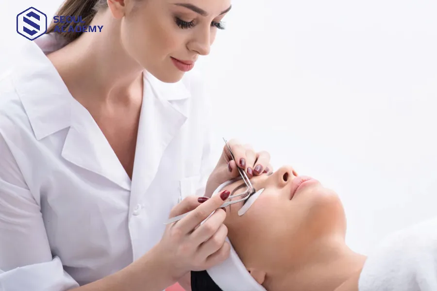 Kỹ thuật viên nối mi ảnh hưởng nhiều đến việc nối mi giữ được bao lâu Kỹ thuật viên nối mi ảnh hưởng nhiều đến việc nối mi giữ được bao lâu