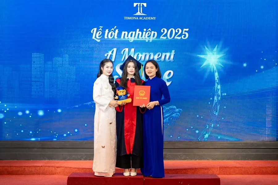 Học viên tốt nghiệp tại Timona Academy được cấp chứng chỉ nghề uy tín