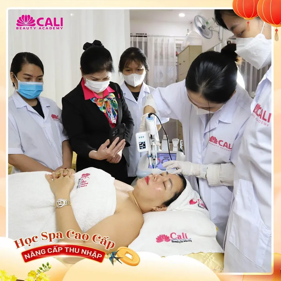 Cali Beauty Academy được trang bị đầy đủ thiết bị, máy móc hiện đại