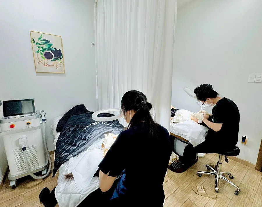 Rebi Beauty Academy nổi bật với cơ sở vật chất, trang thiết bị hiện đại
