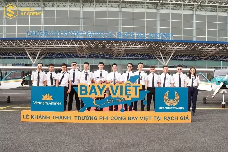 Trường đào tạo Bay Việt là đơn vị đào tạo trực thuộc Hãng Hàng không Vietnam Airlines Trường đào tạo Bay Việt là đơn vị đào tạo trực thuộc Hãng Hàng không Vietnam Airlines