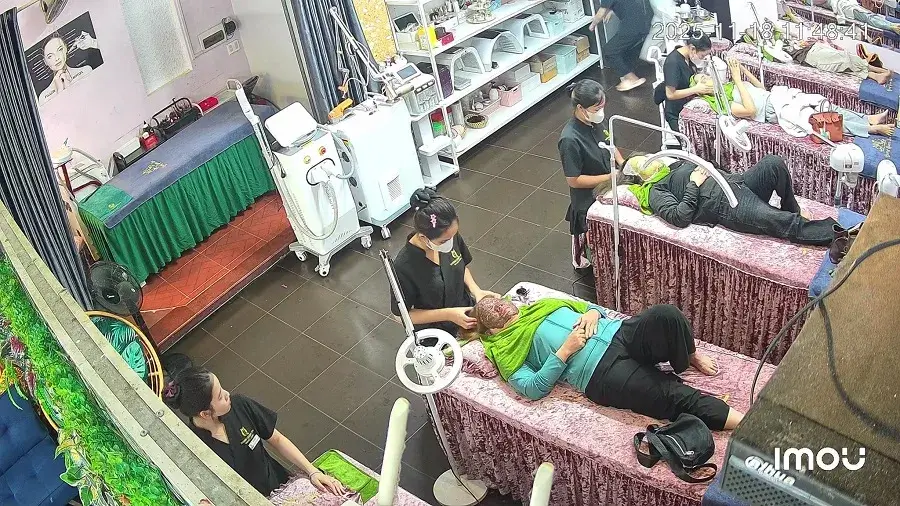 Học viên được học trong môi trường thực tế tại Hương Queen