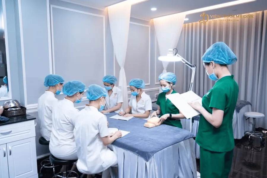 Một buổi học tại DIVA Academy