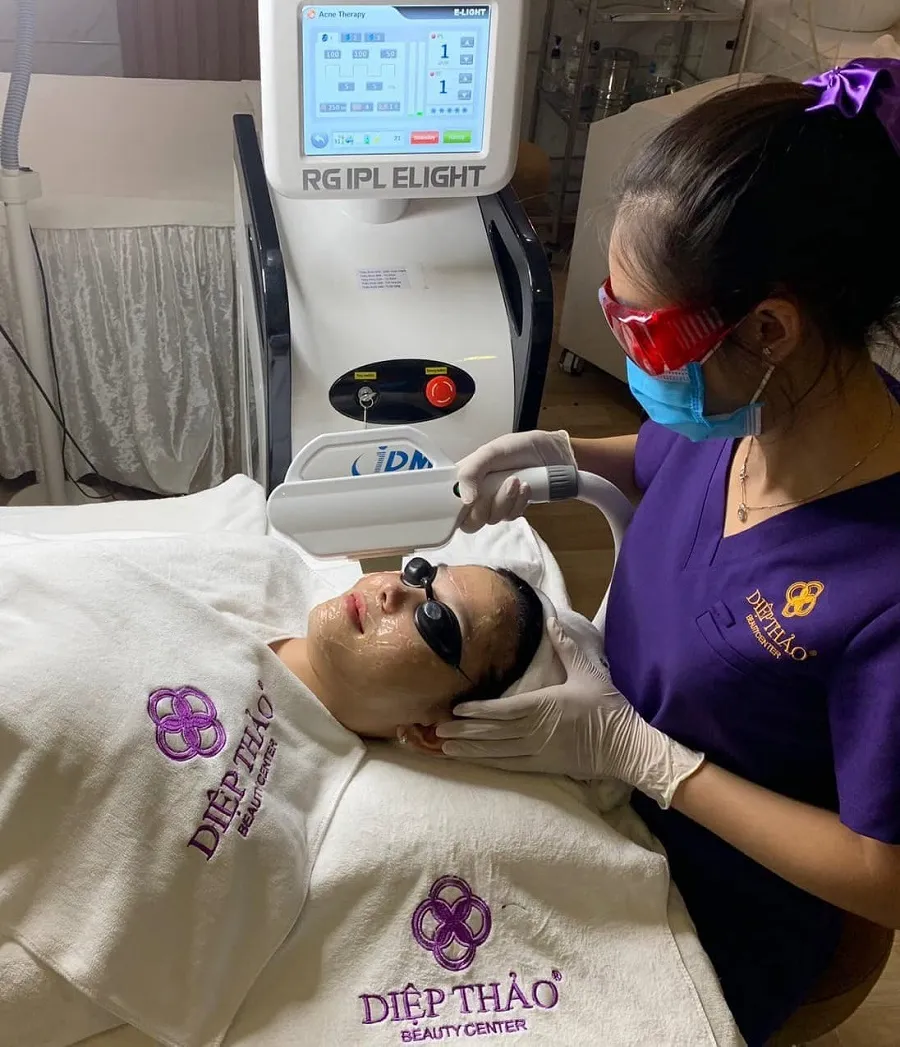 Diệp Thảo là nơi dạy nghề 1 kèm 1 cho học viên nhanh nắm vững tay nghề