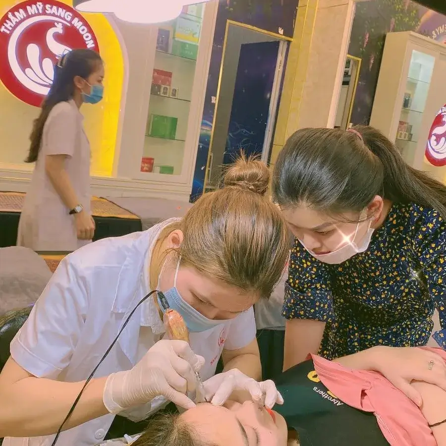 Sang Moon Spa là lựa chọn tin cậy của các bạn trẻ yêu thích phun xăm