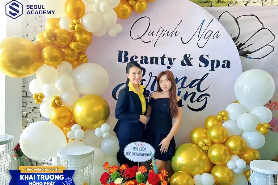 Buổi lễ chúc mừng học viên Nguyễn Thị Hồng Hạnh khóa Spa