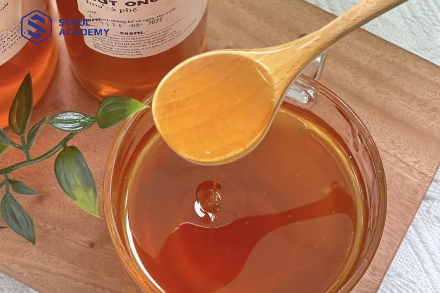 Mật ong thường được đong bằng muỗng cà phê