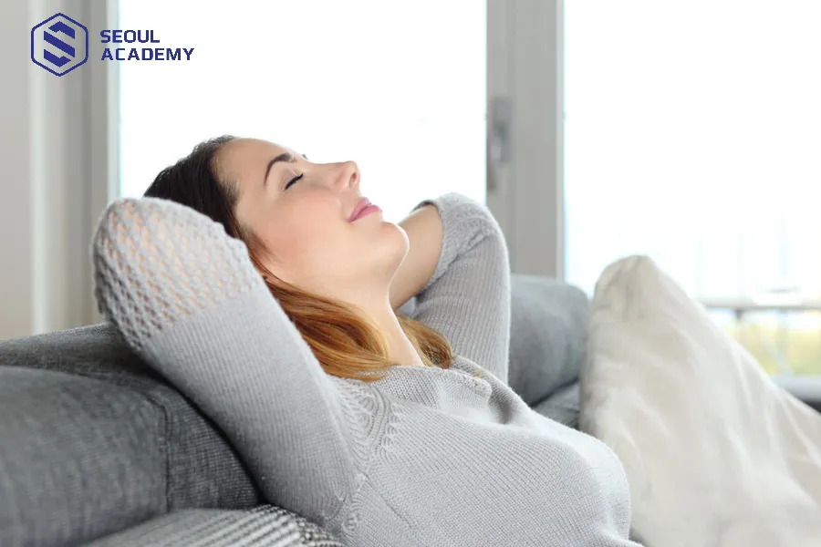 Nên ngủ đủ giấc và giữ tinh thần thoải mái trước ngày thi