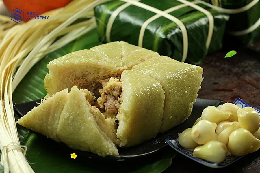 Tuổi Mùi nên ăn bánh chưng vào ngày đầu năm