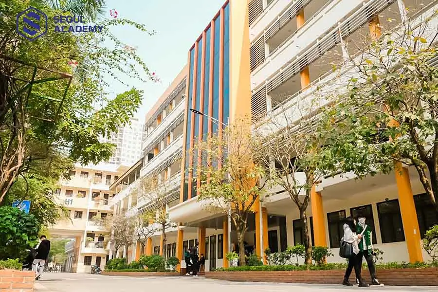 Đại học Công nghệ giao thông vận tải là trường có nhiều ngành xét tuyển khối D