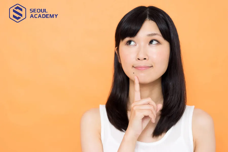 Phụ nữ có nốt ruồi ở cằm mang số mệnh giàu sang