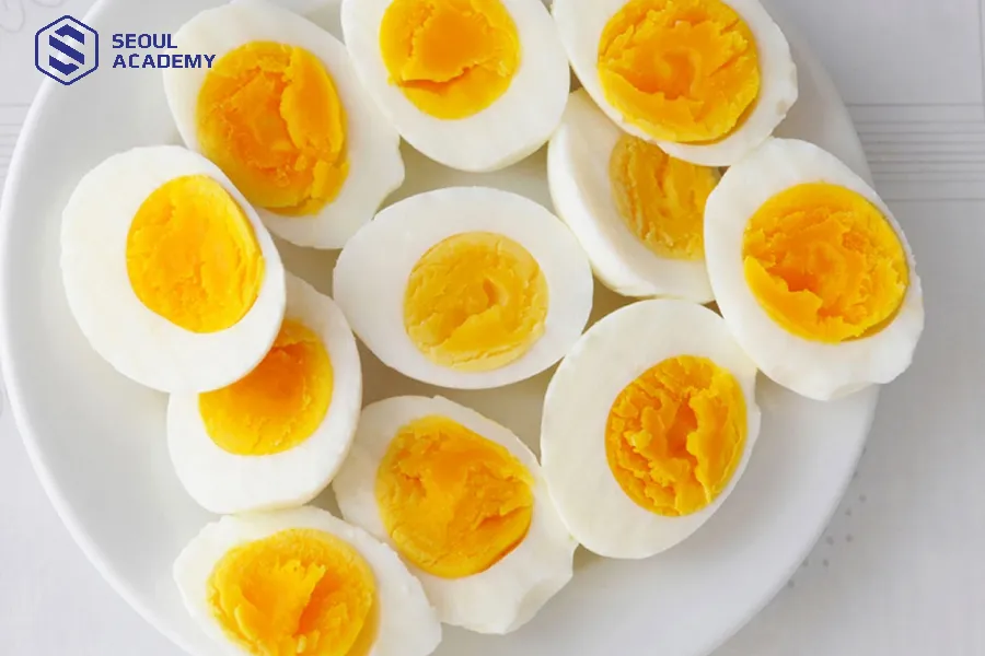 Trứng giàu protein rất tốt cho móng tay/chân