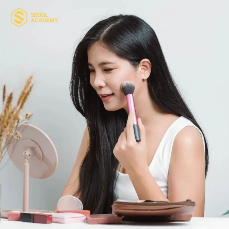 Việc sắp xếp thứ tự các bước makeup là vô cùng quan trọng để giúp lớp makeup bền đẹp, tự nhiên