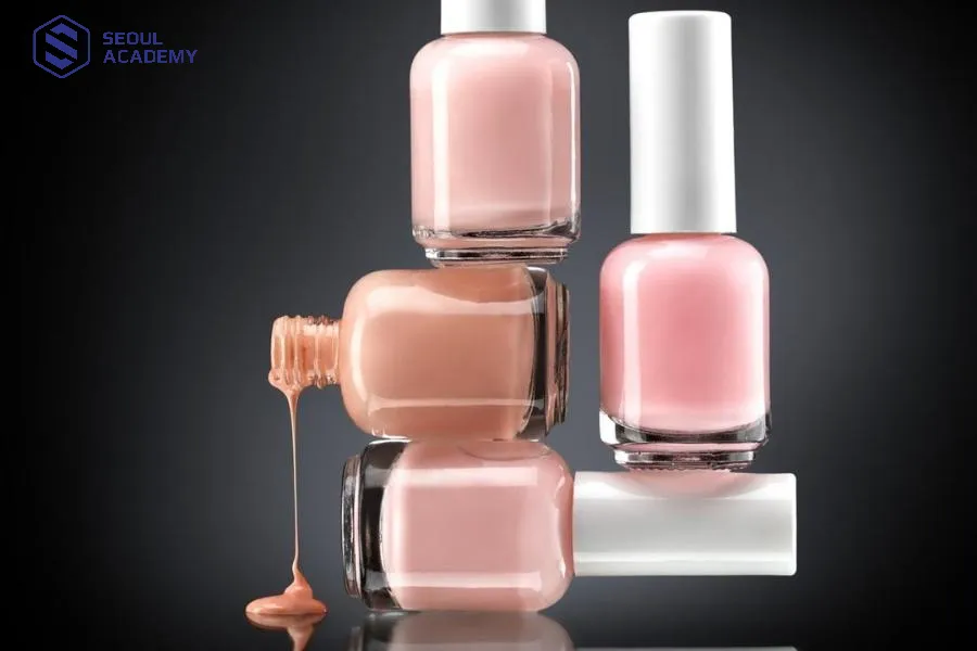 Khi chọn mua sơn móng tay nên xem kỹ thành phần