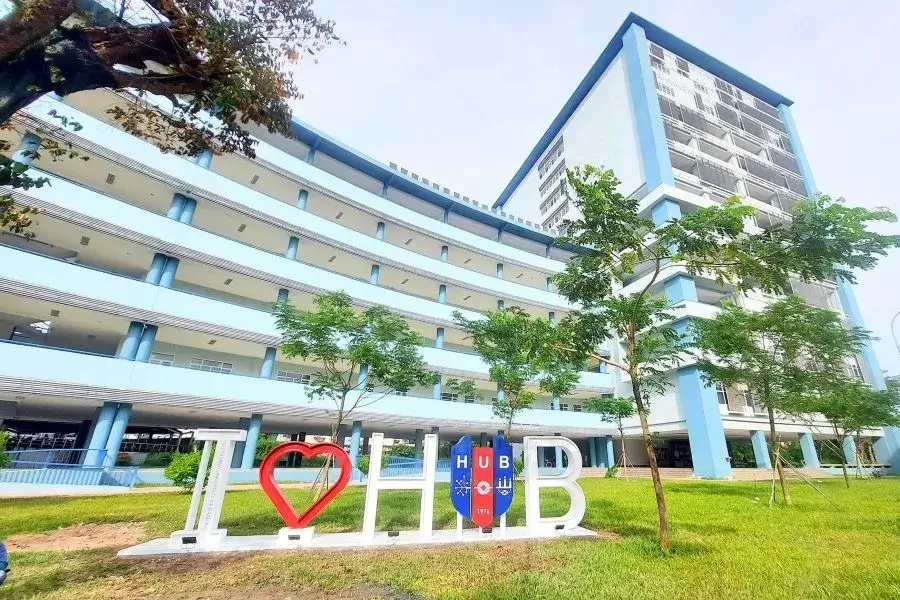 Trường Đại học Ngân hàng TPHCM trường đại học nổi tiếng nhờ thế mạnh đào tạo các nhóm ngành tài chính, ngân hàng và kinh tế ứng dụng