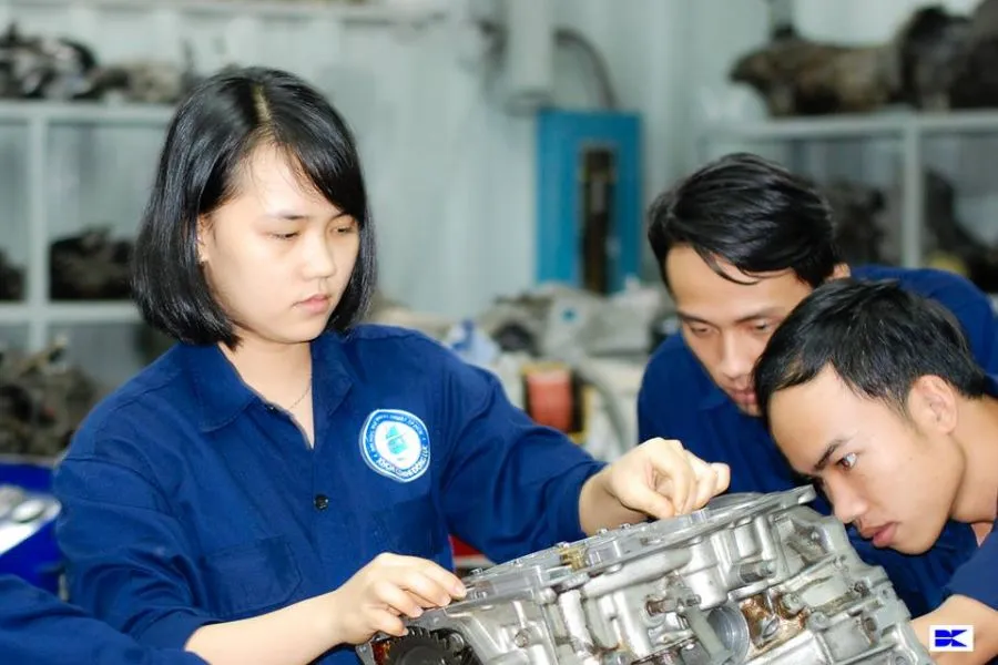 Ngành công nghệ ô tô tại Sư phạm Kỹ thuật luôn thu hút sinh viên Ngành công nghệ ô tô tại Sư phạm Kỹ thuật luôn thu hút sinh viên