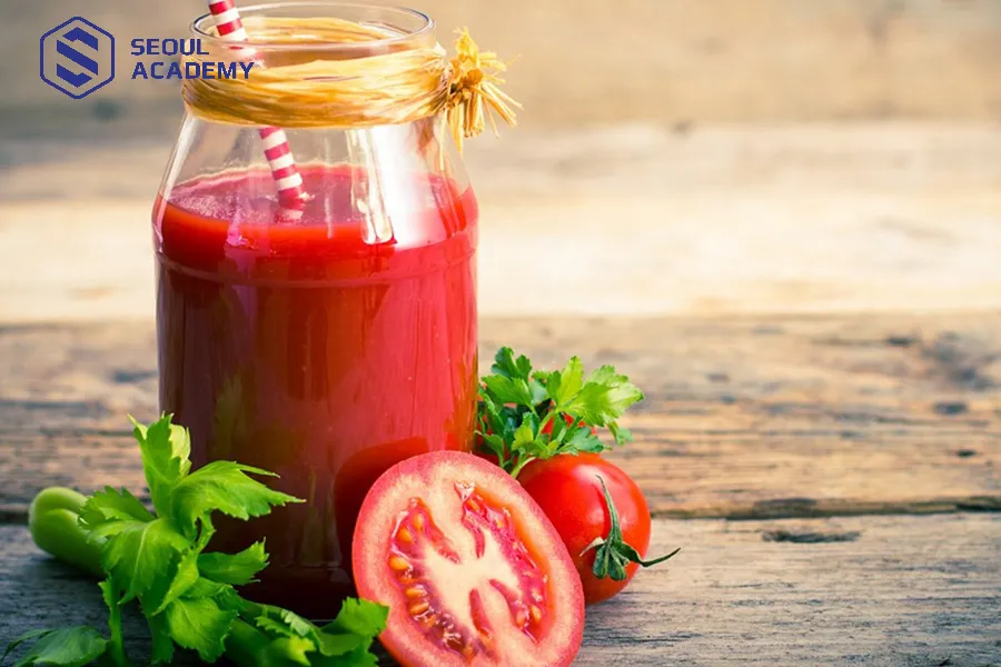 Nước ép cà chua tươi mát thích hợp cho ngày hè