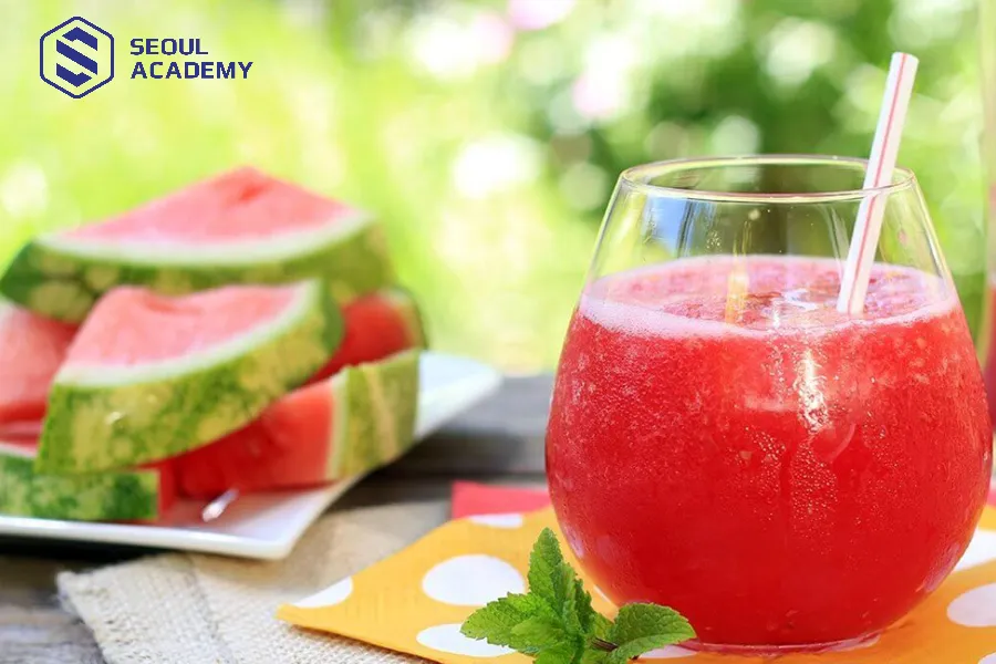 Nước ép dưa hấu nhìn thôi cũng đã vô cùng hấp dẫn