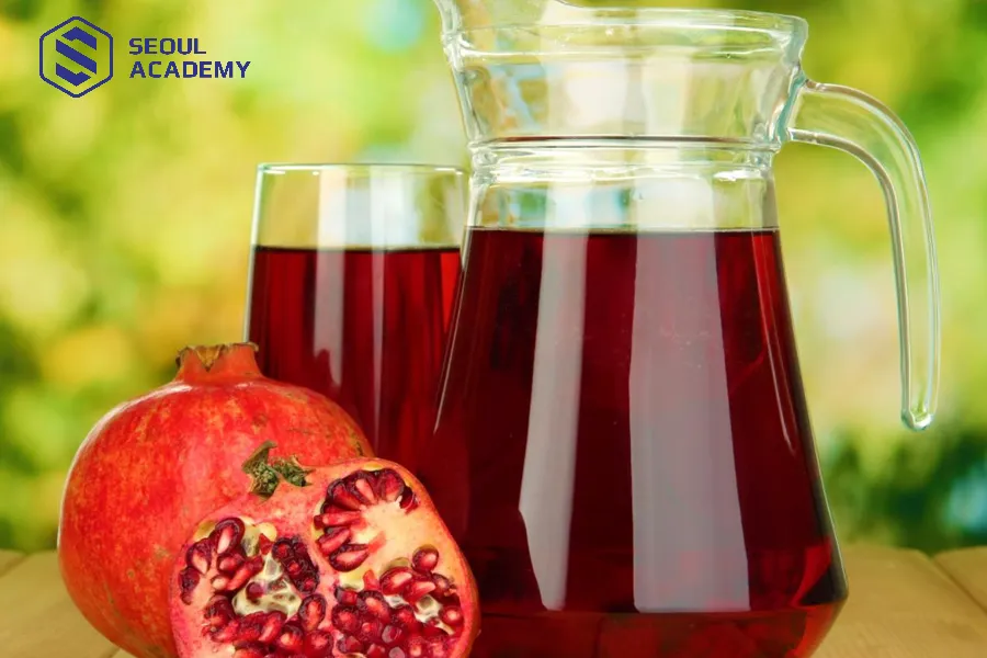 Nước lựu tươi mát và tốt cho sức khỏe