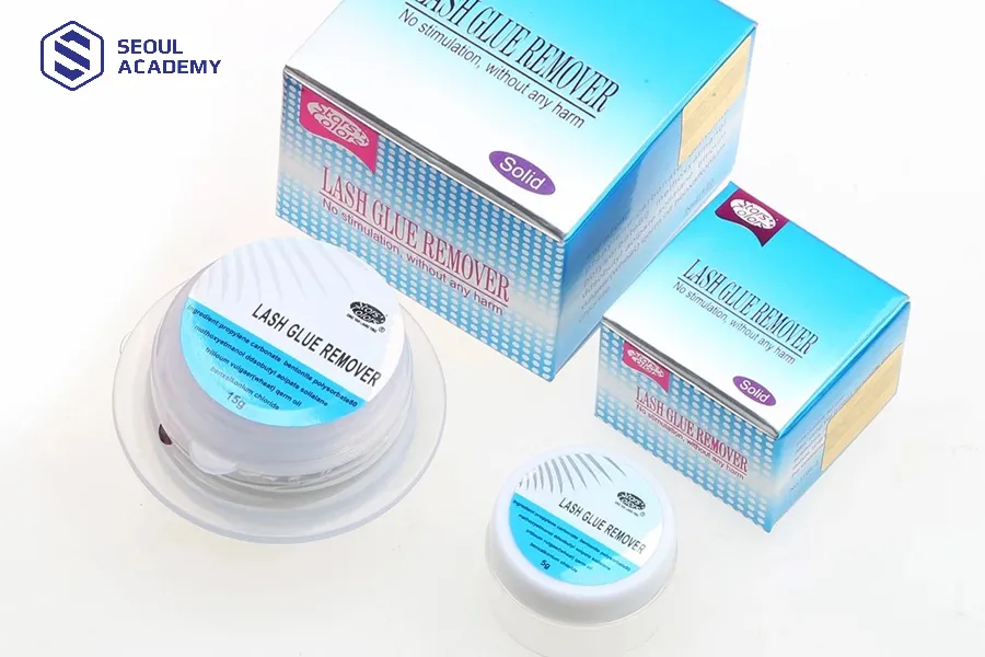 Dùng sáp tháo mi chuyên dụng