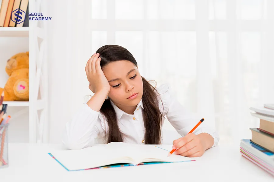 Mệt mỏi và mất tập trung là dấu hiệu chán nản trong việc học Mệt mỏi và mất tập trung là dấu hiệu chán nản trong việc học