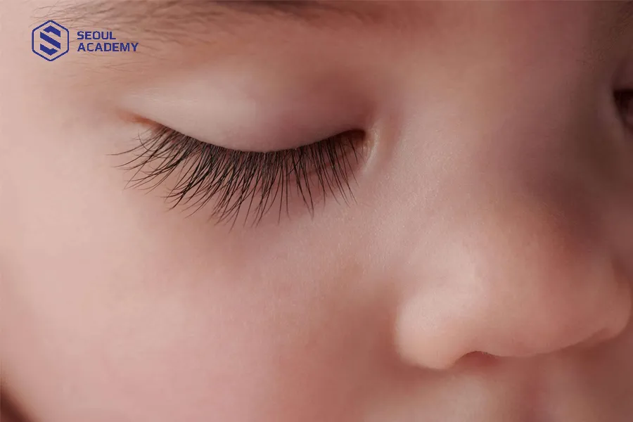 Mẹo cắt lông mi cho trẻ sơ sinh và những sự thật các mẹ nên biết