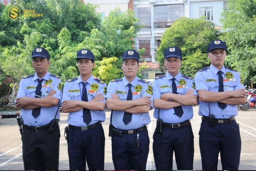 Nghề bảo vệ sẽ không đòi hỏi bằng cấp hay kinh nghiệm nên chỉ cần bạn có sức khỏe tốt, tinh thần trách nhiệm cao