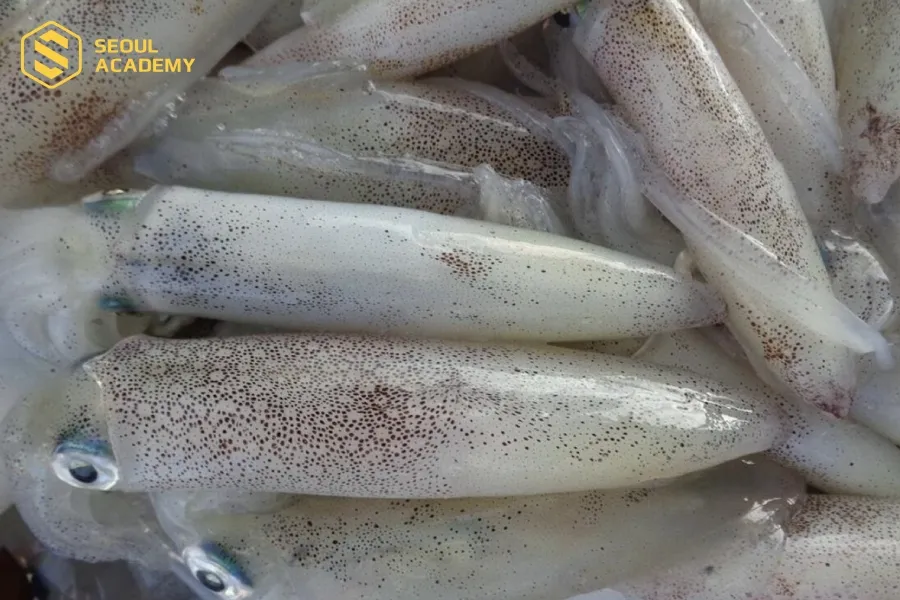 Hạn chế ăn mực ngày đầu năm đầu tháng