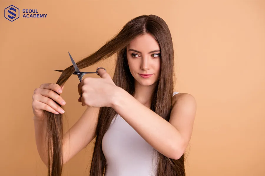 Cắt tóc buổi tối như cắt đi một phần cơ thể, không nên thực hiện