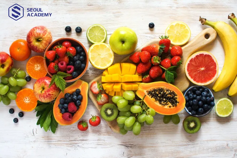 Ăn nhiều trái cây và rau củ sẽ giúp chân mày lên màu đẹp và vết thương nhanh lành