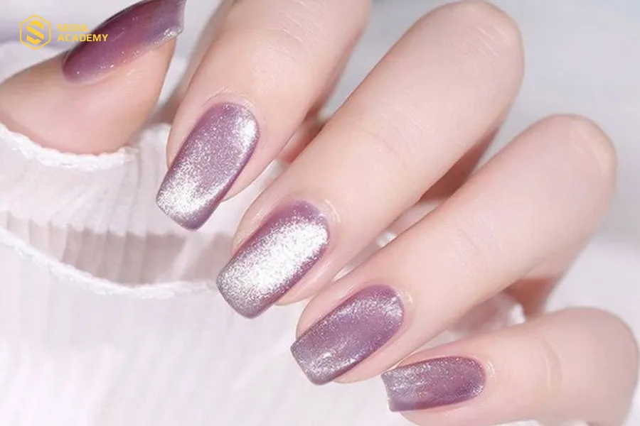 Nail mắt mèo là mẫu nail đang được yêu thích hiện nay
