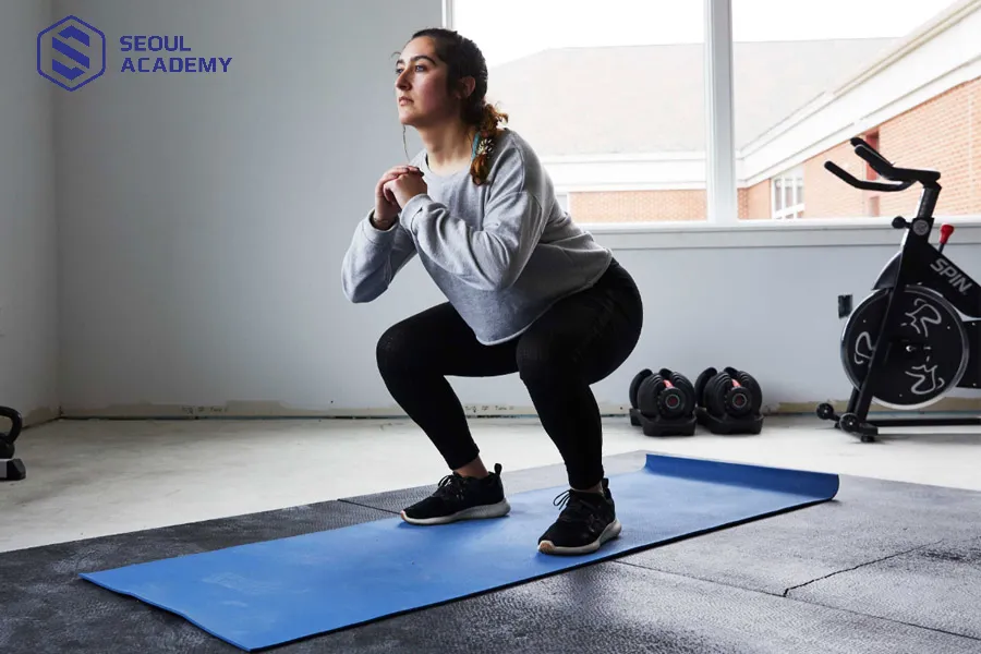 Squatting chuẩn giúp ít rất nhiều trong giảm sỉze đùi