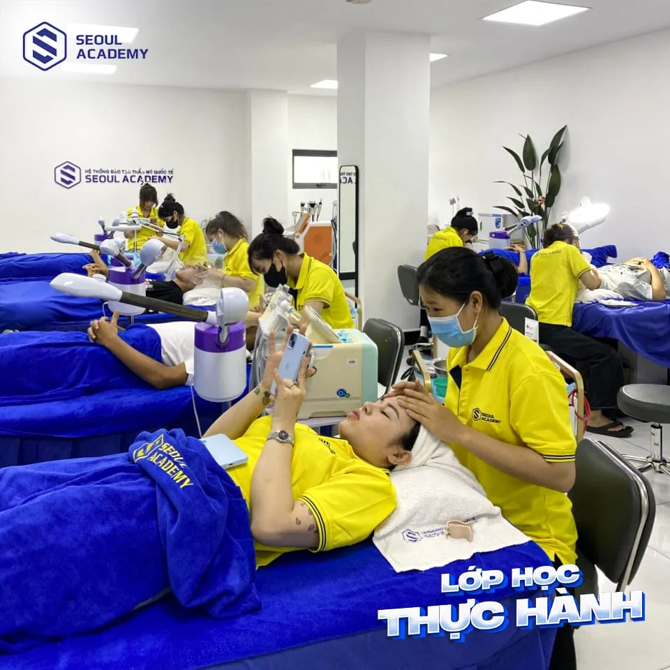 Học viên tại Seoul Academy được thực hành thường xuyên ngay trên mẫu thật