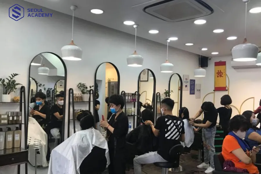 Giá hấp tóc tại các salon vô cùng đa dạng Giá hấp tóc tại các salon vô cùng đa dạng