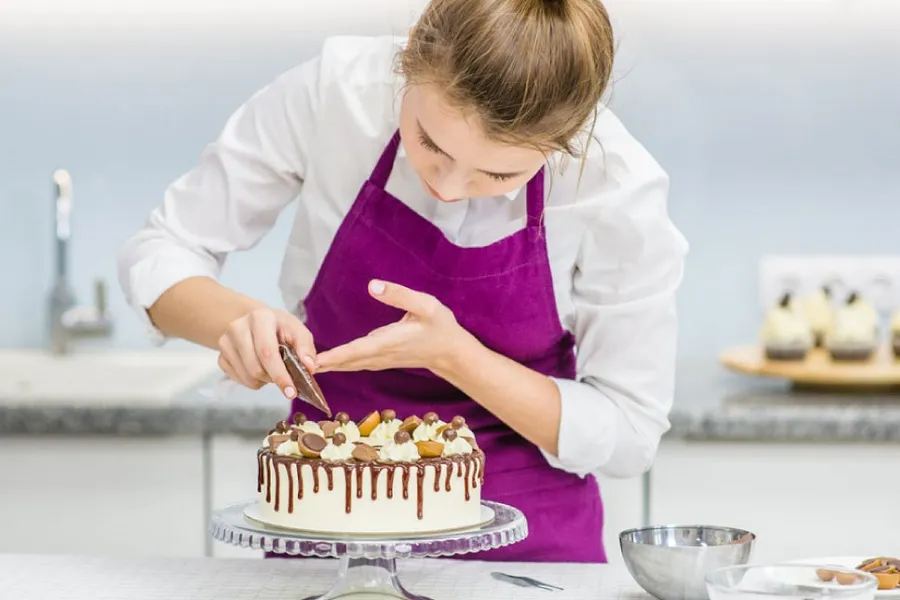 Học viên được học rất nhiều các mẫu bánh ở Quả Táo Vàng