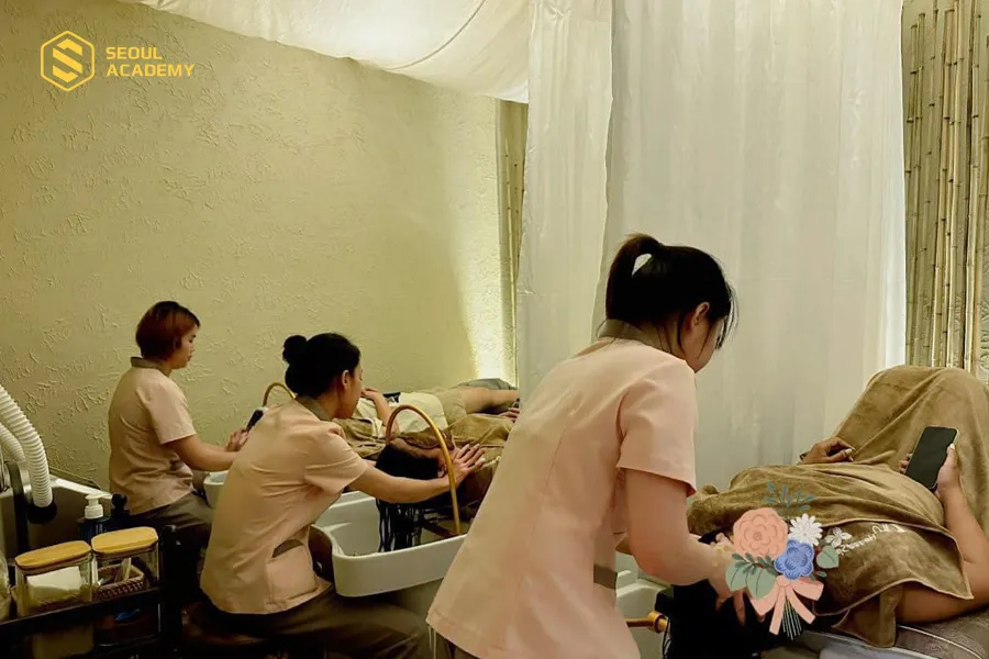 Mọi người sẽ được học kỹ thuật xoa bóp, bấm huyệt trị liệu chuyên nghiệp