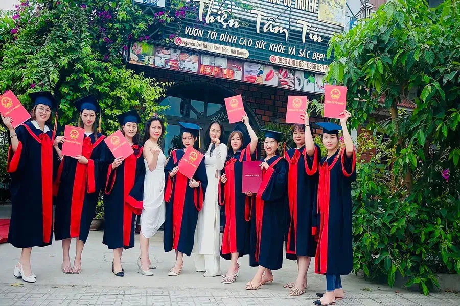 Nhiều thế hệ học viên đã tốt nghiệp khóa massage tại Thiện Tâm Tín