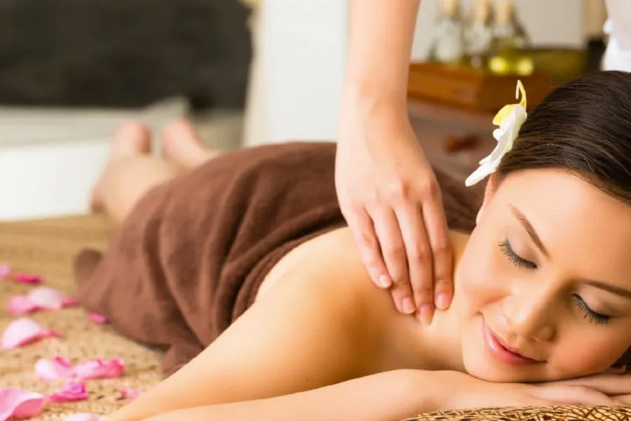 Pnus chuyên đào tạo kỹ thuật xoa bóp theo đông y