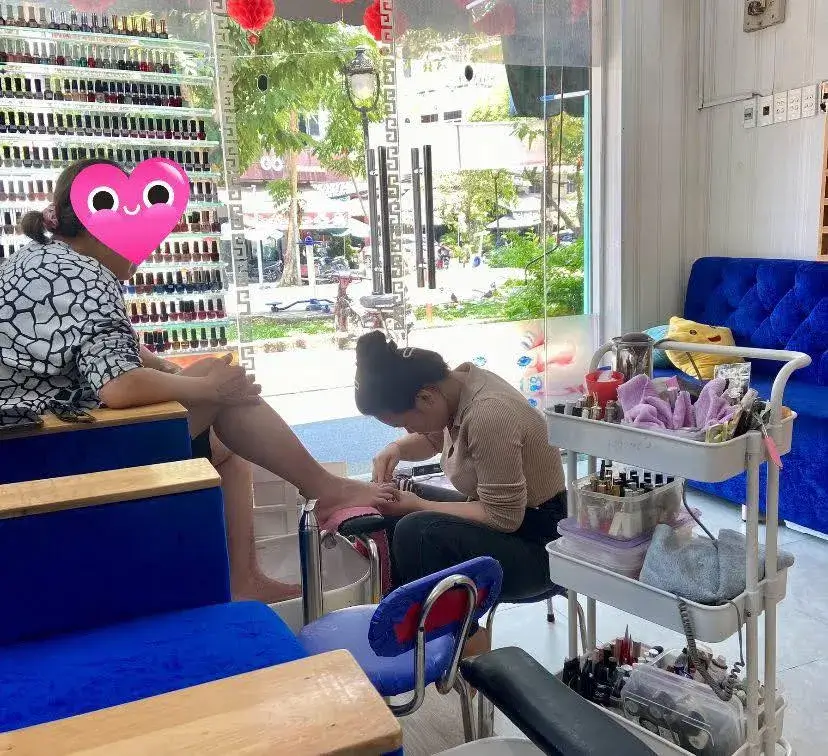 Hà Nail luôn tạo điều kiện cho học viên được thực hành trên mẫu thật