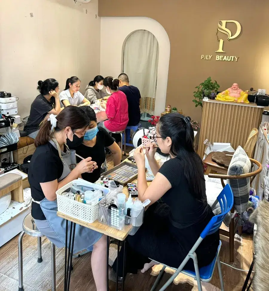 Pily Nail là địa chỉ được đánh giá cao về chất lượng giảng dạy