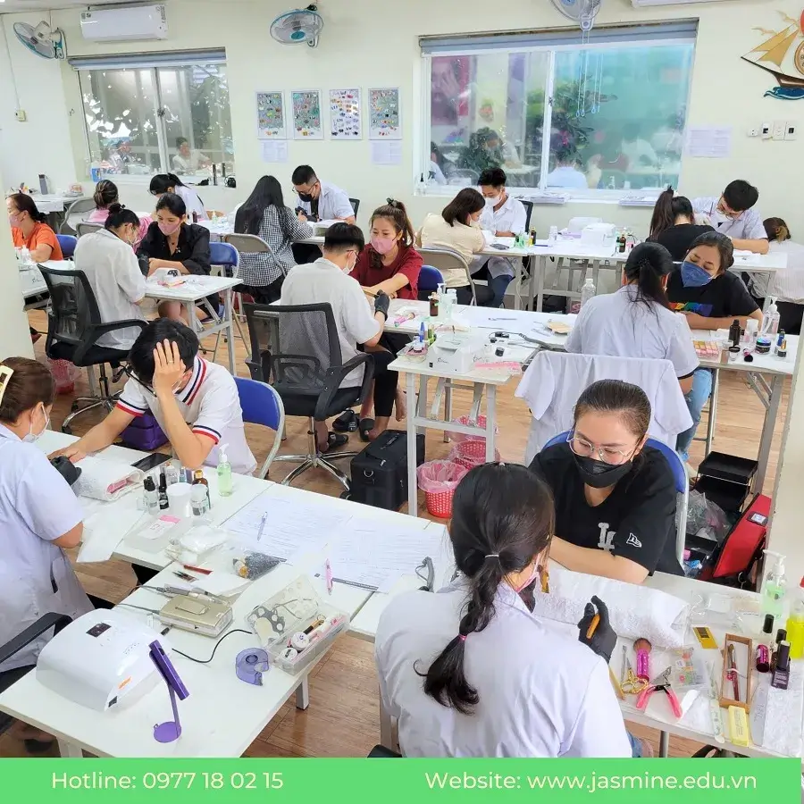 Jasmine Beauty School cung cấp khóa đào tạo nail chuyên nghiệp
