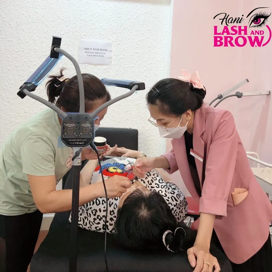 Hani Beauty nổi bật với khóa học phun xăm cấp tốc theo phương châm “học thật, làm thật”