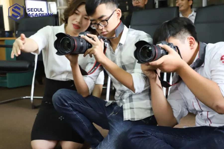 Học khoa học tự nhiên có thể lựa chọn ngành truyền thông