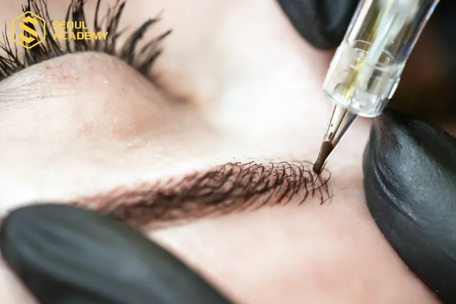 Công nghệ mới điêu khắc chân mày tự nhiên hơn