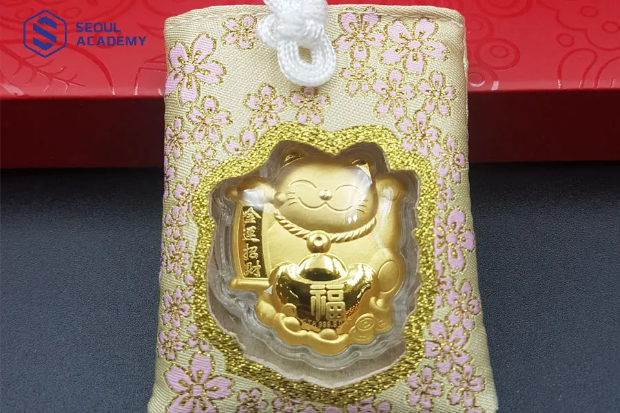 Mèo cầu tài mang lại may mắn theo quan niệm của người Nhật