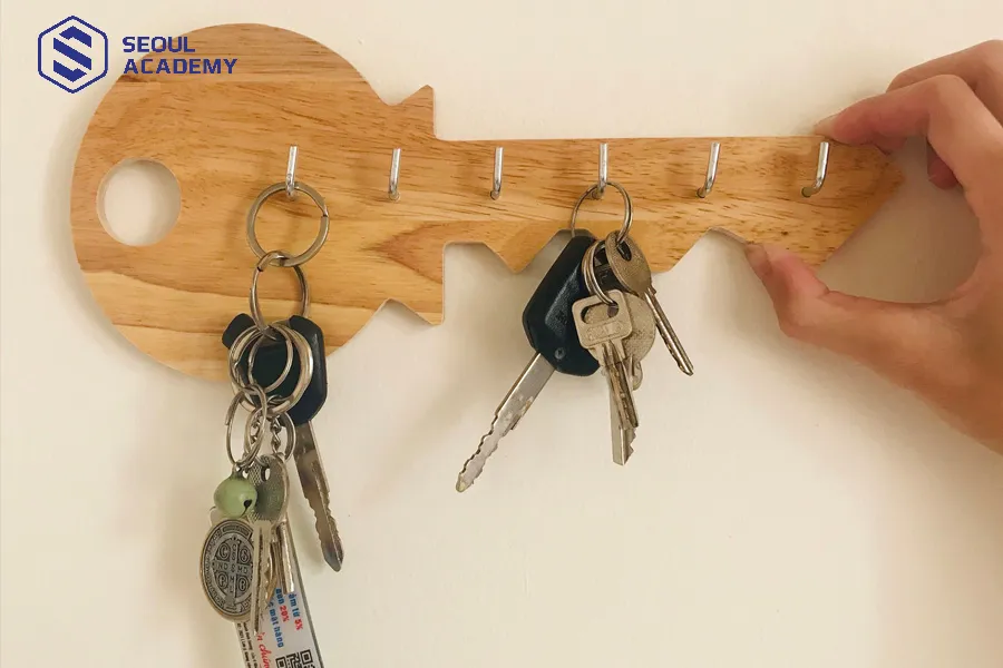 Mang theo chìa khóa vào phòng thi với hy vọng có thể làm được hết tất cả các câu hỏi