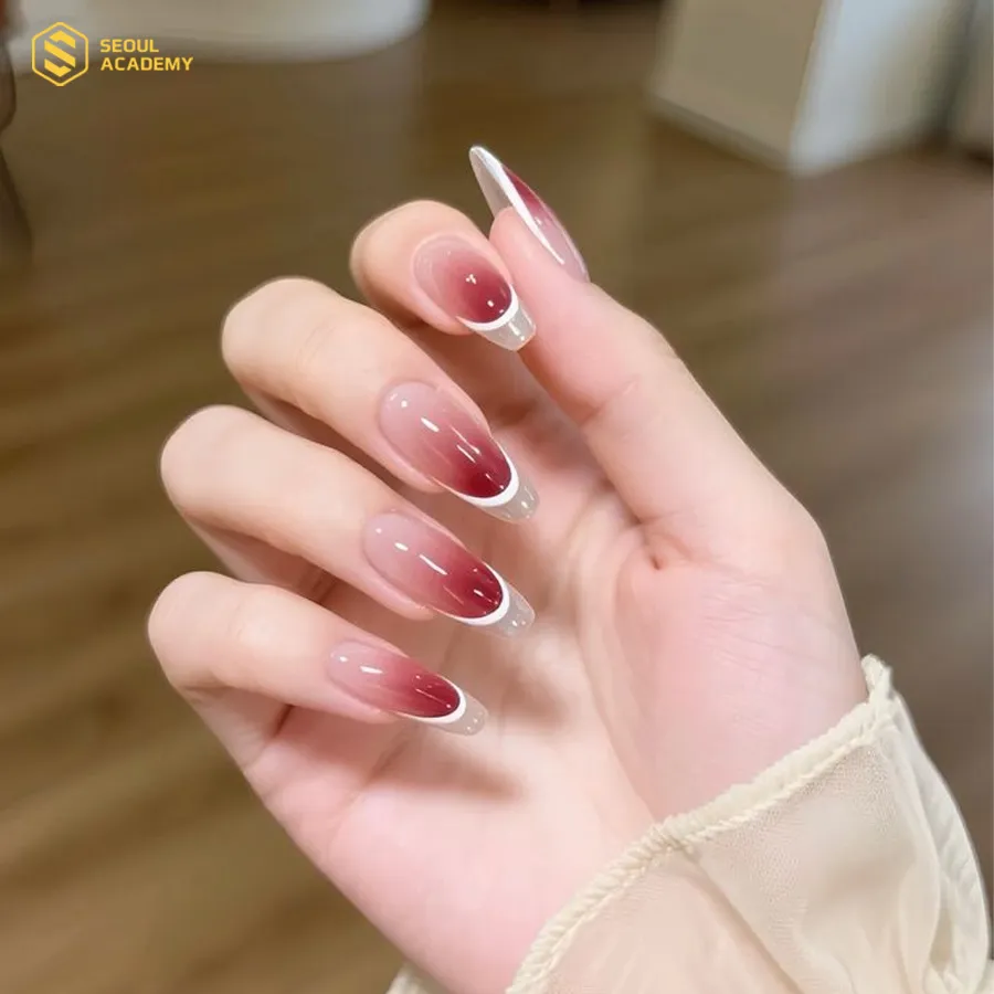 Nail ombre màu đỏ cực kỳ tôn da Nail ombre màu đỏ cực kỳ tôn da