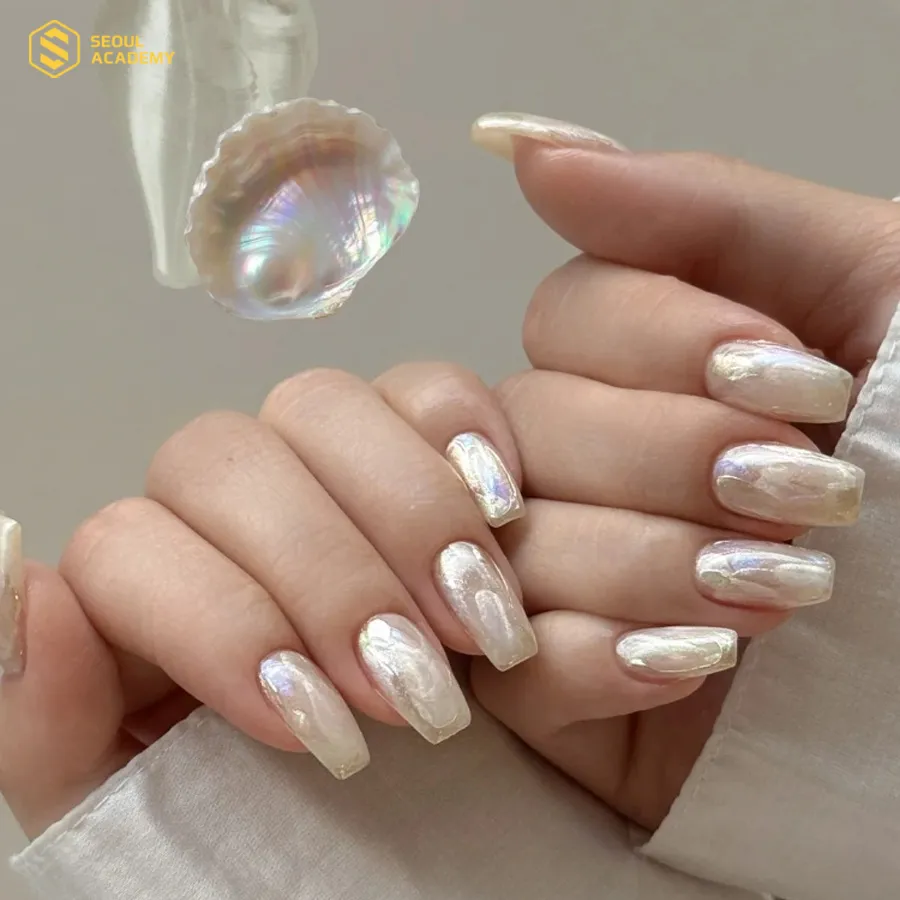 Mẫu nail tráng gương sang chảnh phù hợp cho những buổi tiệc Mẫu nail tráng gương sang chảnh phù hợp cho những buổi tiệc