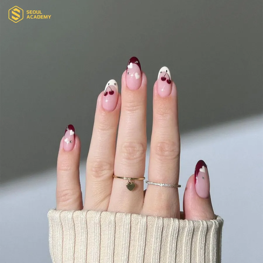 French đầu móng kết hợp cùng họa tiết đơn giản French đầu móng kết hợp cùng họa tiết đơn giản