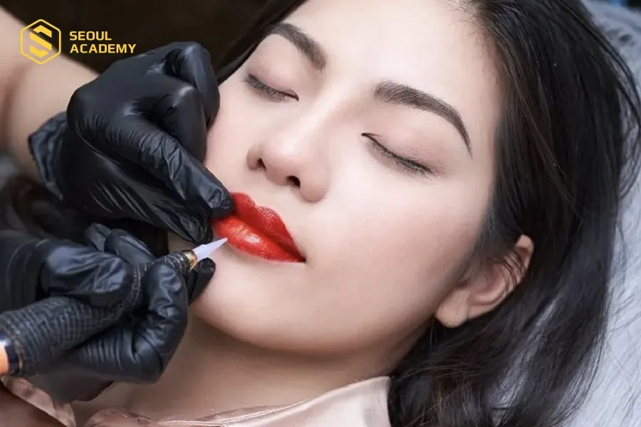 Môi dày hoàn toàn có thể phun xăm làm đẹp